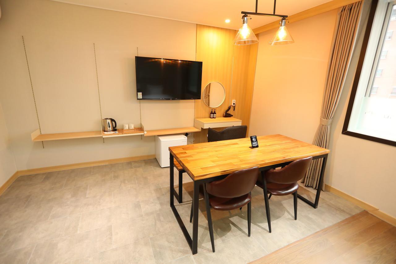 The First Hotel Changwon Luaran gambar