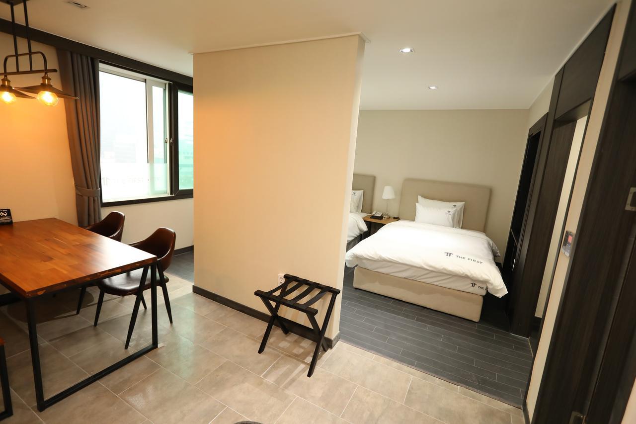The First Hotel Changwon Luaran gambar