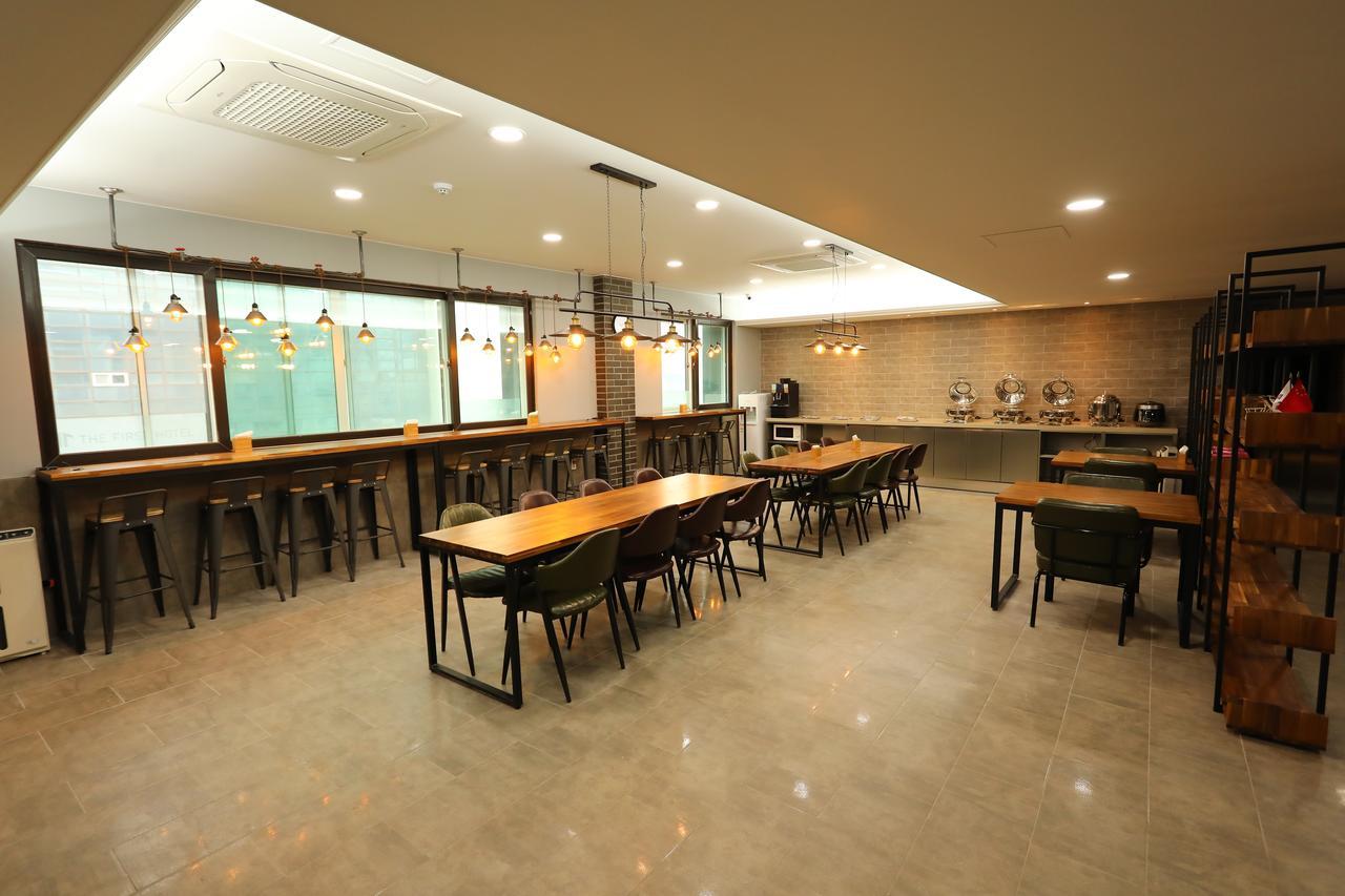 The First Hotel Changwon Luaran gambar