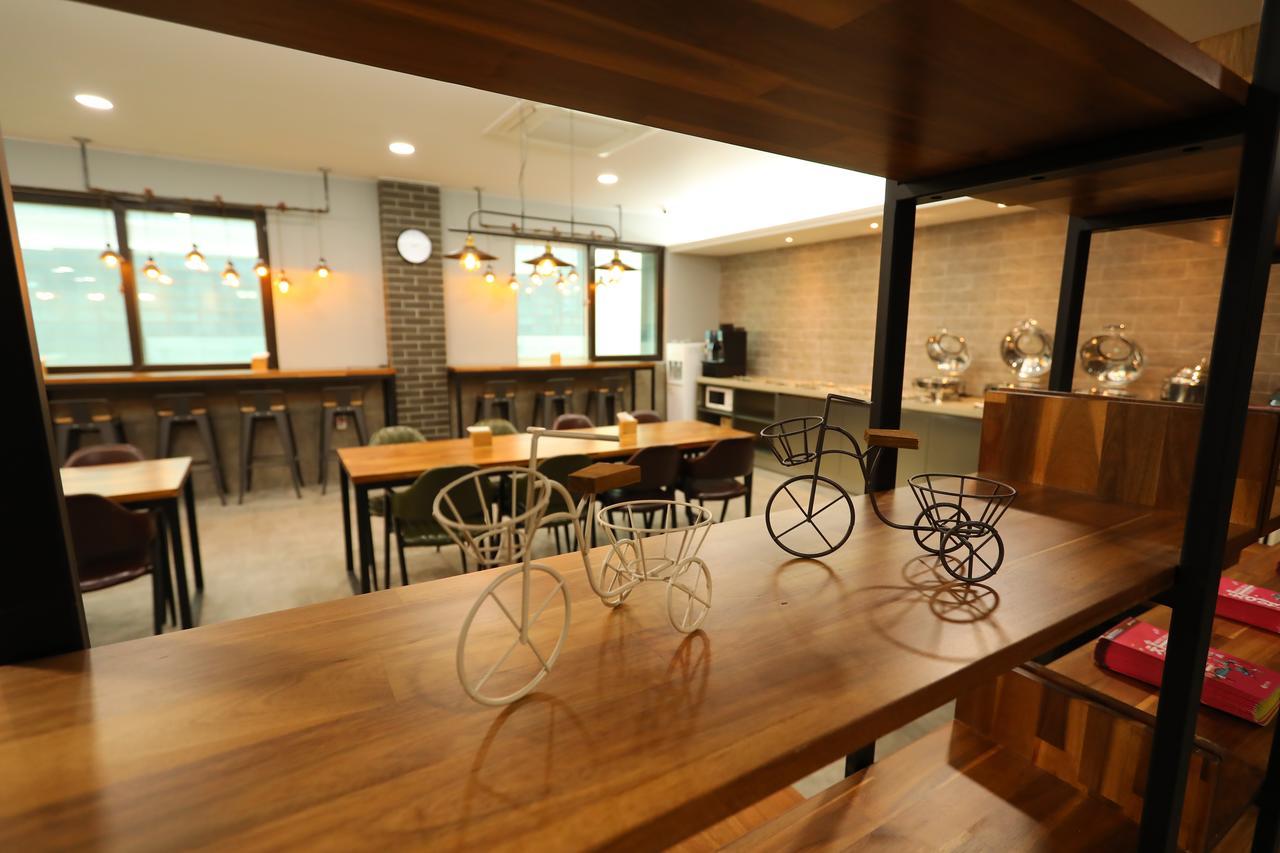 The First Hotel Changwon Luaran gambar