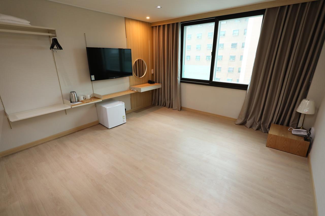 The First Hotel Changwon Luaran gambar